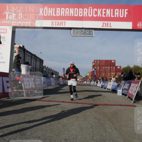 03.10.2025 - Köhlbrandbrückenlauf Matties Gatica Varas http://msf.ph/oto/9166396 03.10.2025 10:02:48 Ziel 1045, 1123, 1130, 3227 meine-sportfotos.de
