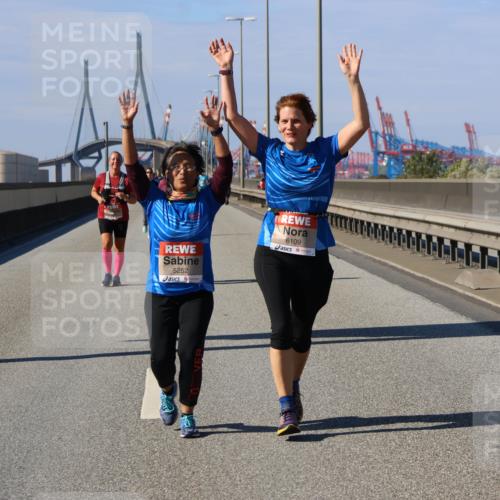03.10.2025 - Köhlbrandbrückenlauf Strokosch-Dieckow http://msf.ph/oto/9166398 03.10.2025 13:19:38 Position 3 5252, 6109 meine-sportfotos.de