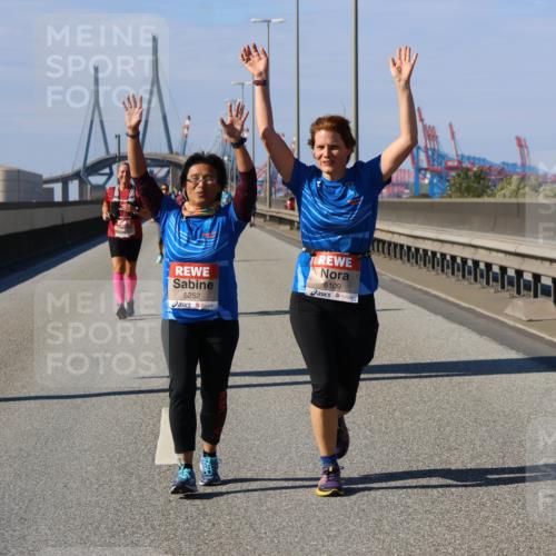 03.10.2025 - Köhlbrandbrückenlauf Strokosch-Dieckow http://msf.ph/oto/9166402 03.10.2025 13:19:38 Position 3 5252, 6109 meine-sportfotos.de