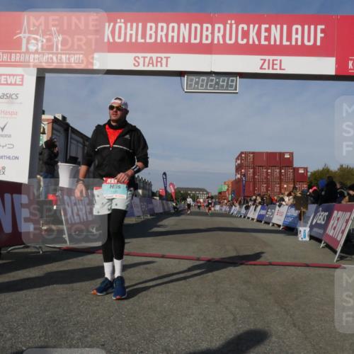 03.10.2025 - Köhlbrandbrückenlauf Matties Gatica Varas http://msf.ph/oto/9166403 03.10.2025 10:02:50 Ziel 1045, 1123, 3227 meine-sportfotos.de