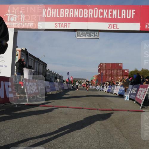 03.10.2025 - Köhlbrandbrückenlauf Matties Gatica Varas http://msf.ph/oto/9166408 03.10.2025 10:02:52 Ziel 1045, 1123, 3227, 3496, 3630 meine-sportfotos.de