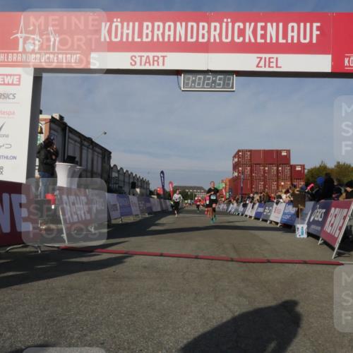 03.10.2025 - Köhlbrandbrückenlauf Matties Gatica Varas http://msf.ph/oto/9166413 03.10.2025 10:02:53 Ziel 1045, 1123, 3227, 3496, 3630 meine-sportfotos.de