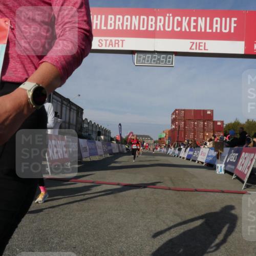 03.10.2025 - Köhlbrandbrückenlauf Matties Gatica Varas http://msf.ph/oto/9166438 03.10.2025 10:02:59 Ziel 1105, 3353, 3496, 3521, 3630, 3832 meine-sportfotos.de