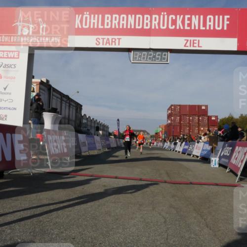03.10.2025 - Köhlbrandbrückenlauf Matties Gatica Varas http://msf.ph/oto/9166442 03.10.2025 10:03:00 Ziel 1105, 3353, 3496, 3521, 3630, 3832 meine-sportfotos.de
