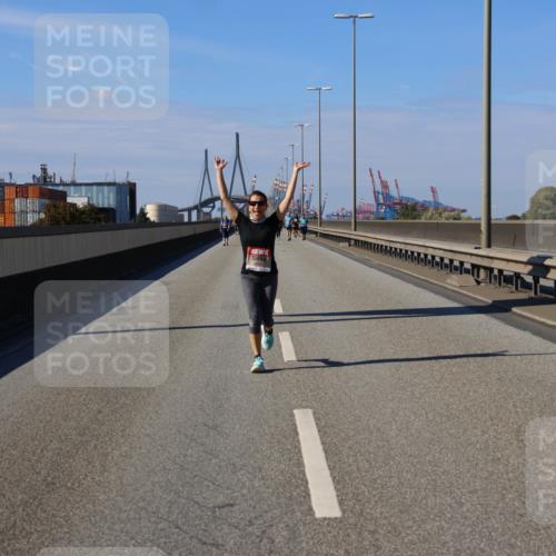 03.10.2025 - Köhlbrandbrückenlauf Strokosch-Dieckow http://msf.ph/oto/9166451 03.10.2025 13:19:50 Position 3 1 meine-sportfotos.de