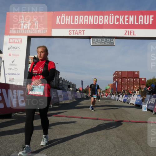 03.10.2025 - Köhlbrandbrückenlauf Matties Gatica Varas http://msf.ph/oto/9166462 03.10.2025 10:03:06 Ziel 1088, 1091, 1105, 1116, 1313, 1560, 3196, 3353, 3521, 3832 meine-sportfotos.de