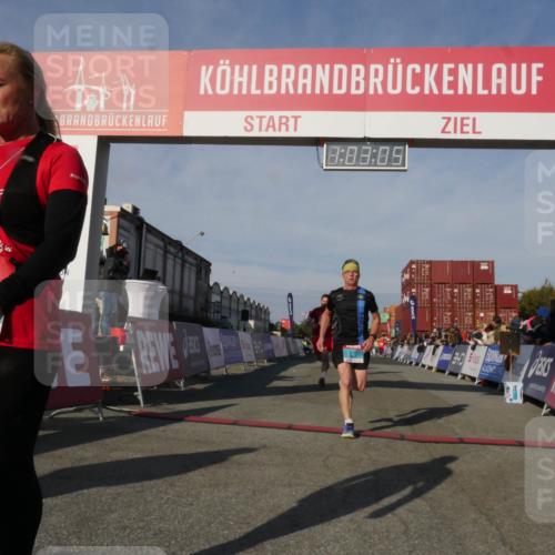 03.10.2025 - Köhlbrandbrückenlauf Matties Gatica Varas http://msf.ph/oto/9166465 03.10.2025 10:03:07 Ziel 1088, 1091, 1105, 1116, 1173, 1313, 1321, 1560, 3196, 3353, 3521 meine-sportfotos.de