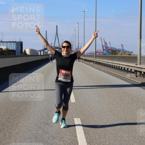 03.10.2025 - Köhlbrandbrückenlauf Strokosch-Dieckow http://msf.ph/oto/9166477 03.10.2025 13:19:51 Position 3 6000 meine-sportfotos.de