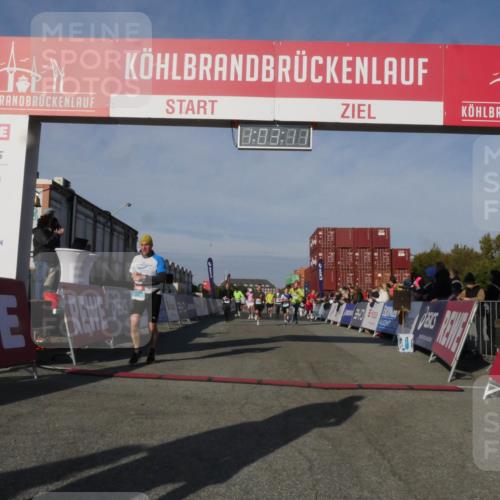 03.10.2025 - Köhlbrandbrückenlauf Matties Gatica Varas http://msf.ph/oto/9166486 03.10.2025 10:03:13 Ziel 1072, 1088, 1091, 1111, 1116, 1173, 1198, 1313, 1321, 1334, 1560, 1836, 1931, 3196, 3305, 3655 meine-sportfotos.de