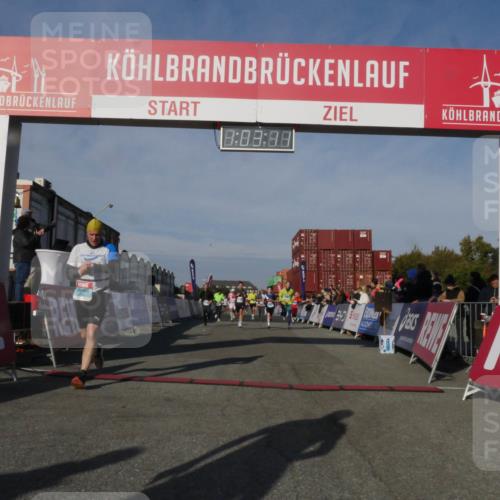 03.10.2025 - Köhlbrandbrückenlauf Matties Gatica Varas http://msf.ph/oto/9166488 03.10.2025 10:03:13 Ziel 1072, 1088, 1091, 1111, 1116, 1173, 1198, 1313, 1321, 1334, 1560, 1836, 1931, 3196, 3305, 3655 meine-sportfotos.de