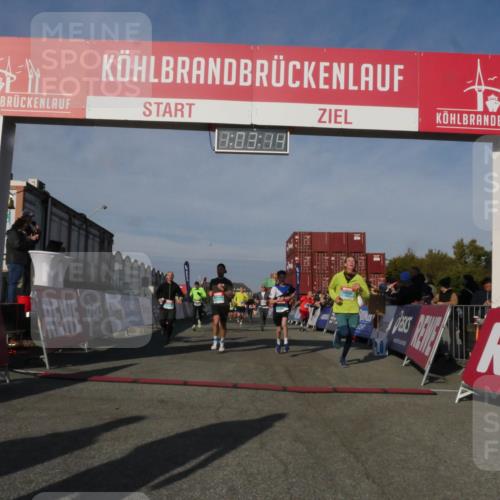 03.10.2025 - Köhlbrandbrückenlauf Matties Gatica Varas http://msf.ph/oto/9166497 03.10.2025 10:03:15 Ziel 1072, 1088, 1091, 1111, 1173, 1198, 1313, 1321, 1334, 1560, 1836, 1931, 3196, 3305, 3655, 3802 meine-sportfotos.de