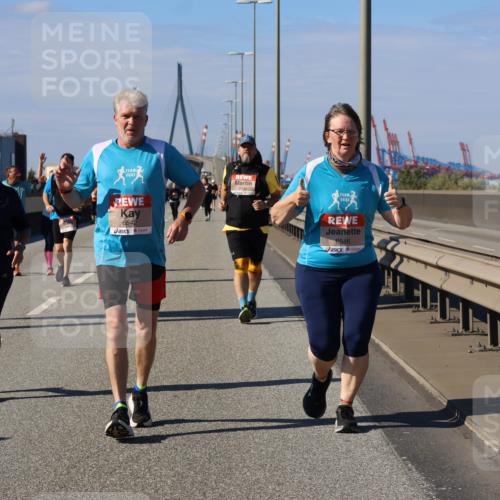 03.10.2025 - Köhlbrandbrückenlauf Strokosch-Dieckow http://msf.ph/oto/9166500 03.10.2025 13:20:22 Position 3 5254, 6542, 6546 meine-sportfotos.de