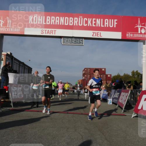 03.10.2025 - Köhlbrandbrückenlauf Matties Gatica Varas http://msf.ph/oto/9166503 03.10.2025 10:03:17 Ziel 1072, 1091, 1111, 1173, 1198, 1313, 1321, 1334, 1836, 1931, 2995, 2998, 3305, 3655, 3802 meine-sportfotos.de