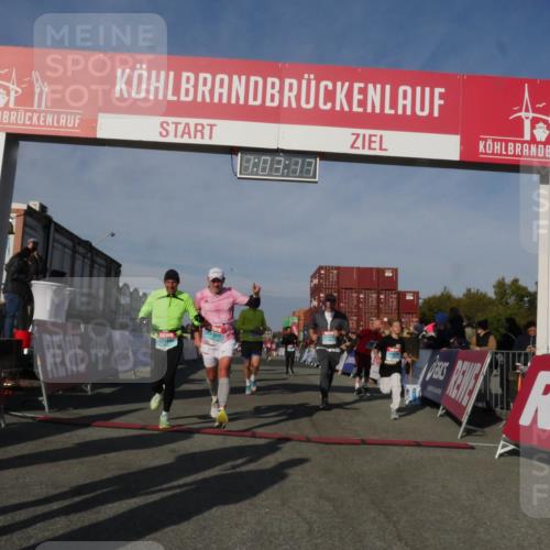 03.10.2025 - Köhlbrandbrückenlauf Matties Gatica Varas http://msf.ph/oto/9166510 03.10.2025 10:03:19 Ziel 1072, 1111, 1173, 1198, 1207, 1321, 1334, 1836, 1931, 2995, 2998, 3305, 3655, 3802 meine-sportfotos.de