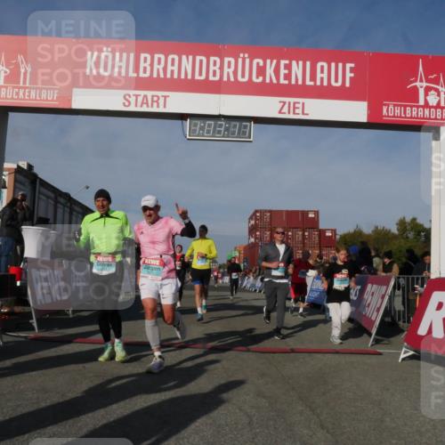 03.10.2025 - Köhlbrandbrückenlauf Matties Gatica Varas http://msf.ph/oto/9166512 03.10.2025 10:03:19 Ziel 1072, 1111, 1173, 1198, 1207, 1321, 1334, 1836, 1931, 2995, 2998, 3305, 3655, 3802 meine-sportfotos.de