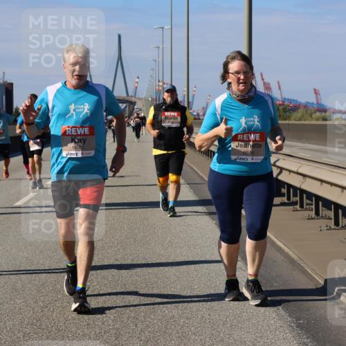 03.10.2025 - Köhlbrandbrückenlauf Strokosch-Dieckow http://msf.ph/oto/9166515 03.10.2025 13:20:23 Position 3 5254, 6542, 6546 meine-sportfotos.de