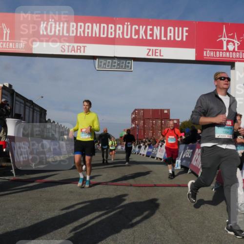 03.10.2025 - Köhlbrandbrückenlauf Matties Gatica Varas http://msf.ph/oto/9166518 03.10.2025 10:03:21 Ziel 1072, 1198, 1207, 1682, 1836, 1931, 2995, 2998, 3305, 3655, 3802 meine-sportfotos.de