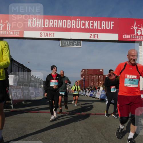 03.10.2025 - Köhlbrandbrückenlauf Matties Gatica Varas http://msf.ph/oto/9166526 03.10.2025 10:03:23 Ziel 1198, 1207, 1274, 1682, 1836, 2995, 2998, 3802 meine-sportfotos.de
