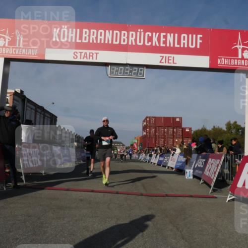 03.10.2025 - Köhlbrandbrückenlauf Matties Gatica Varas http://msf.ph/oto/9166554 03.10.2025 10:03:30 Ziel 1207, 1274, 1326, 1682, 1808, 1864, 2944, 3066, 3404, 3498, 3731 meine-sportfotos.de