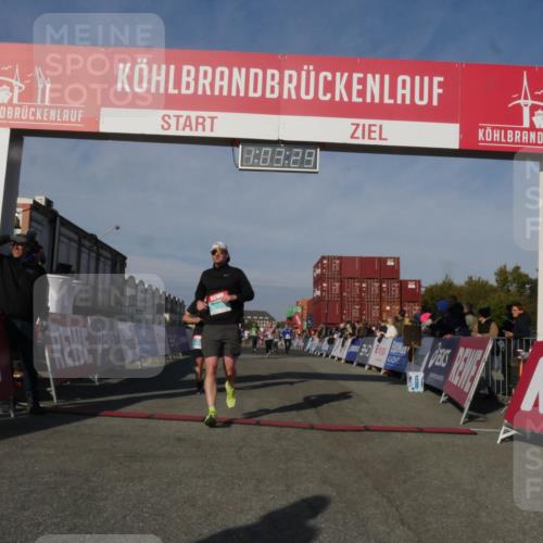 03.10.2025 - Köhlbrandbrückenlauf Matties Gatica Varas http://msf.ph/oto/9166555 03.10.2025 10:03:31 Ziel 1207, 1274, 1326, 1682, 1808, 1864, 2944, 3066, 3404, 3498, 3731 meine-sportfotos.de
