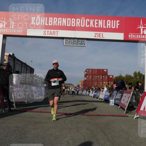 03.10.2025 - Köhlbrandbrückenlauf Matties Gatica Varas http://msf.ph/oto/9166557 03.10.2025 10:03:31 Ziel 1207, 1274, 1326, 1682, 1808, 1864, 2944, 3066, 3404, 3498, 3731 meine-sportfotos.de