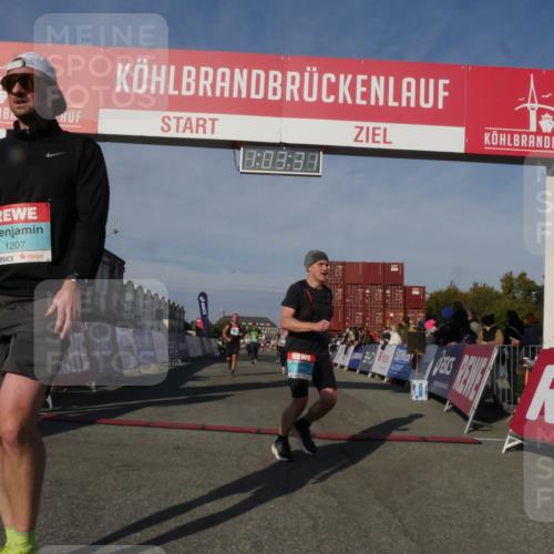 03.10.2025 - Köhlbrandbrückenlauf Matties Gatica Varas http://msf.ph/oto/9166562 03.10.2025 10:03:33 Ziel 1274, 1326, 1808, 1864, 2944, 3066, 3404, 3498, 3731 meine-sportfotos.de