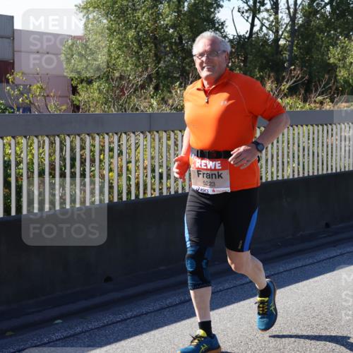 03.10.2025 - Köhlbrandbrückenlauf Strokosch-Dieckow http://msf.ph/oto/9166563 03.10.2025 13:20:38 Position 3 5223 meine-sportfotos.de