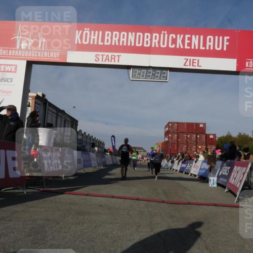 03.10.2025 - Köhlbrandbrückenlauf Matties Gatica Varas http://msf.ph/oto/9166567 03.10.2025 10:03:34 Ziel 1274, 1326, 1808, 1864, 2944, 3066, 3344, 3404, 3498, 3731 meine-sportfotos.de
