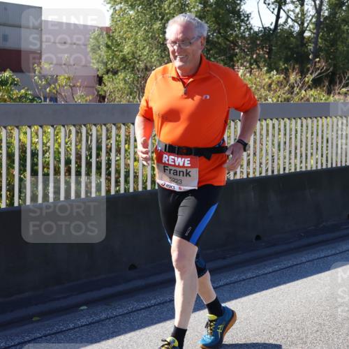 03.10.2025 - Köhlbrandbrückenlauf Strokosch-Dieckow http://msf.ph/oto/9166572 03.10.2025 13:20:38 Position 3 5223 meine-sportfotos.de