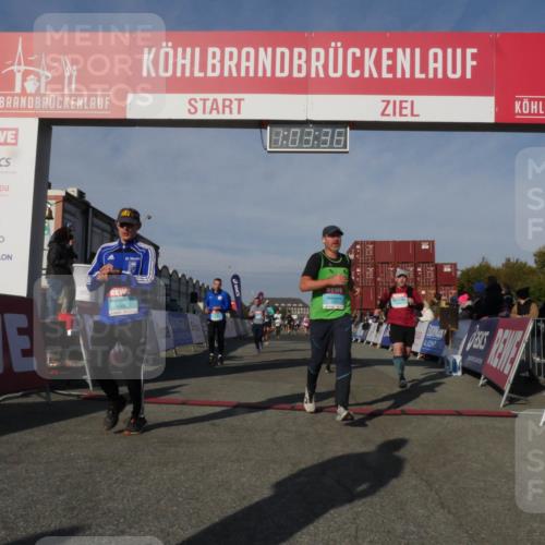 03.10.2025 - Köhlbrandbrückenlauf Matties Gatica Varas http://msf.ph/oto/9166580 03.10.2025 10:03:37 Ziel 1326, 1351, 1808, 2944, 3066, 3344, 3404, 3498, 3731, 3825 meine-sportfotos.de