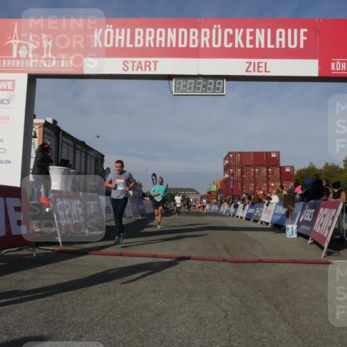 03.10.2025 - Köhlbrandbrückenlauf Matties Gatica Varas http://msf.ph/oto/9166591 03.10.2025 10:03:40 Ziel 1326, 1351, 3073, 3235, 3245, 3251, 3344, 3404, 3825 meine-sportfotos.de