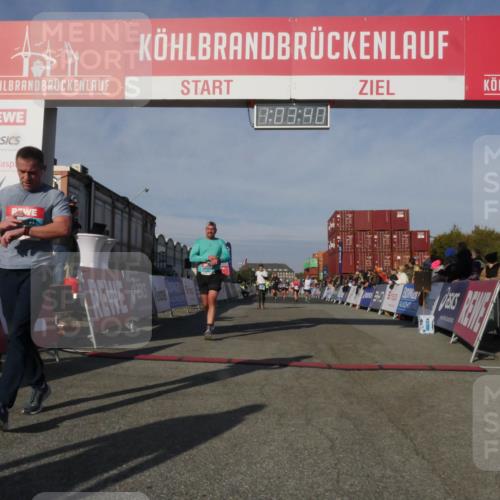 03.10.2025 - Köhlbrandbrückenlauf Matties Gatica Varas http://msf.ph/oto/9166597 03.10.2025 10:03:42 Ziel 1326, 1351, 1353, 2767, 3073, 3235, 3245, 3251, 3344, 3708, 3710, 3825 meine-sportfotos.de