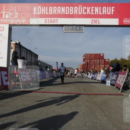 03.10.2025 - Köhlbrandbrückenlauf Matties Gatica Varas http://msf.ph/oto/9166608 03.10.2025 10:03:45 Ziel 1309, 1351, 1353, 2767, 3073, 3235, 3245, 3251, 3344, 3659, 3708, 3710, 3804, 3825 meine-sportfotos.de