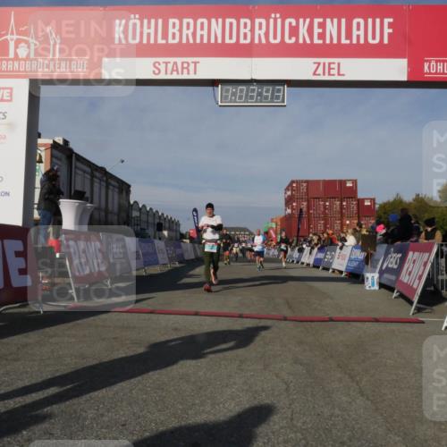 03.10.2025 - Köhlbrandbrückenlauf Matties Gatica Varas http://msf.ph/oto/9166609 03.10.2025 10:03:45 Ziel 1309, 1351, 1353, 2767, 3073, 3235, 3245, 3251, 3344, 3659, 3708, 3710, 3804, 3825 meine-sportfotos.de