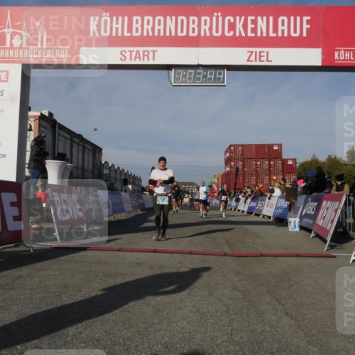 03.10.2025 - Köhlbrandbrückenlauf Matties Gatica Varas http://msf.ph/oto/9166611 03.10.2025 10:03:46 Ziel 1216, 1309, 1351, 1353, 2767, 3073, 3235, 3245, 3251, 3344, 3659, 3708, 3710, 3804, 3825 meine-sportfotos.de