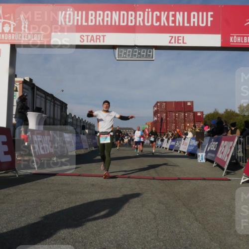 03.10.2025 - Köhlbrandbrückenlauf Matties Gatica Varas http://msf.ph/oto/9166612 03.10.2025 10:03:46 Ziel 1216, 1309, 1351, 1353, 2767, 3073, 3235, 3245, 3251, 3344, 3659, 3708, 3710, 3804, 3825 meine-sportfotos.de