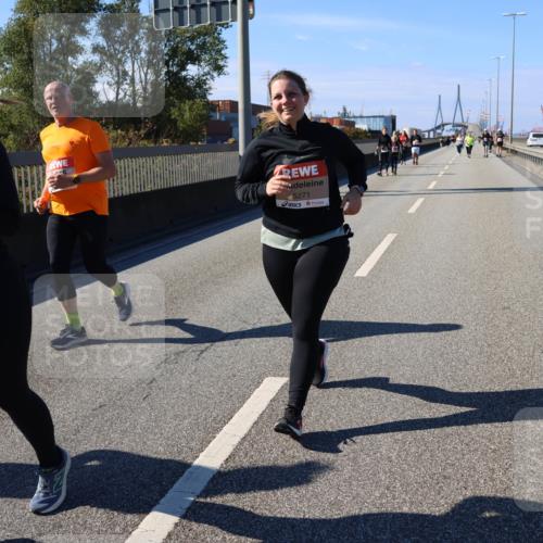03.10.2025 - Köhlbrandbrückenlauf Strokosch-Dieckow http://msf.ph/oto/9166616 03.10.2025 13:20:52 Position 3 247, 5271 meine-sportfotos.de