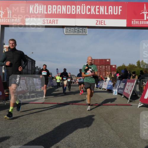 03.10.2025 - Köhlbrandbrückenlauf Matties Gatica Varas http://msf.ph/oto/9166630 03.10.2025 10:03:51 Ziel 1216, 1309, 1353, 2767, 3073, 3235, 3236, 3462, 3465, 3659, 3708, 3710, 3804, 3821 meine-sportfotos.de
