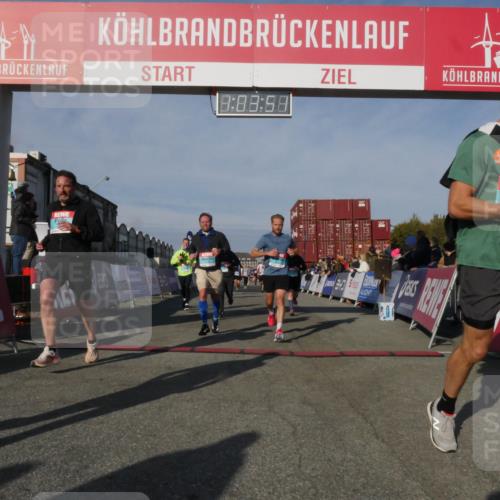 03.10.2025 - Köhlbrandbrückenlauf Matties Gatica Varas http://msf.ph/oto/9166633 03.10.2025 10:03:52 Ziel 1216, 1309, 1353, 2767, 3138, 3235, 3236, 3462, 3465, 3659, 3708, 3710, 3804, 3821 meine-sportfotos.de