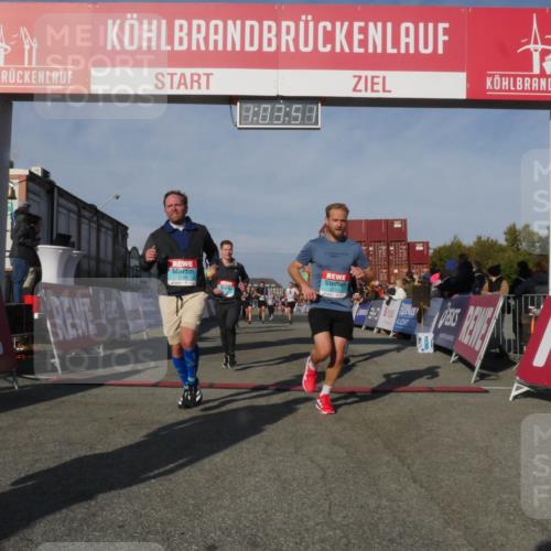 03.10.2025 - Köhlbrandbrückenlauf Matties Gatica Varas http://msf.ph/oto/9166637 03.10.2025 10:03:53 Ziel 1039, 1216, 1309, 1353, 2767, 3138, 3236, 3462, 3465, 3659, 3708, 3710, 3804, 3821 meine-sportfotos.de