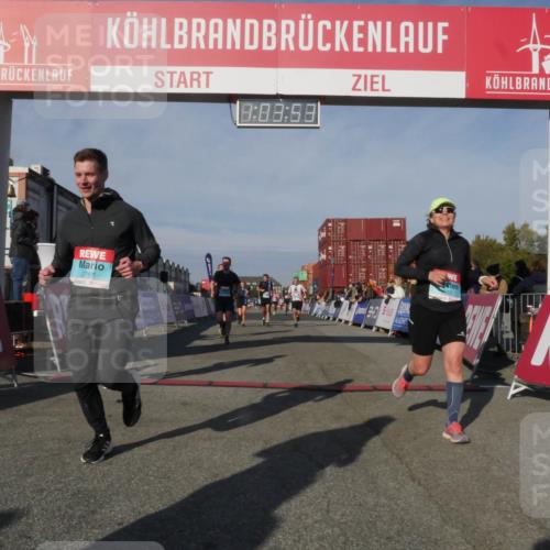 03.10.2025 - Köhlbrandbrückenlauf Matties Gatica Varas http://msf.ph/oto/9166642 03.10.2025 10:03:55 Ziel 1039, 1216, 1309, 3138, 3236, 3462, 3465, 3659, 3804, 3821 meine-sportfotos.de