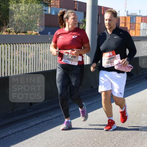 03.10.2025 - Köhlbrandbrückenlauf Strokosch-Dieckow http://msf.ph/oto/9166648 03.10.2025 13:21:06 Position 3 6011, 6010 meine-sportfotos.de