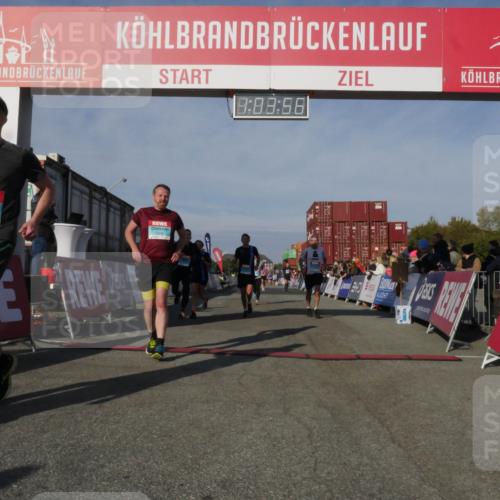 03.10.2025 - Köhlbrandbrückenlauf Matties Gatica Varas http://msf.ph/oto/9166653 03.10.2025 10:03:58 Ziel 1039, 1216, 3138, 3236, 3462, 3465, 3821 meine-sportfotos.de