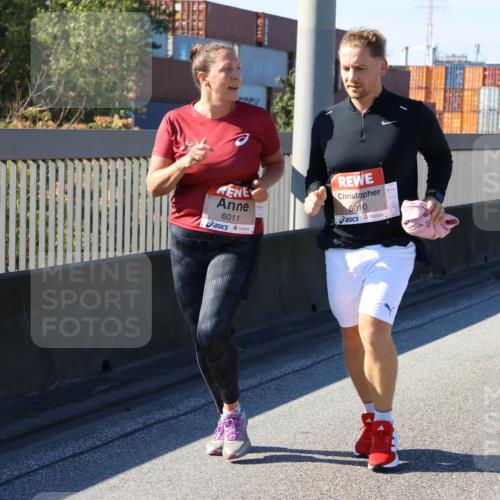 03.10.2025 - Köhlbrandbrückenlauf Strokosch-Dieckow http://msf.ph/oto/9166654 03.10.2025 13:21:06 Position 3 6011, 6010 meine-sportfotos.de