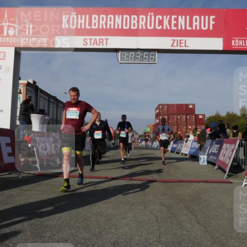 03.10.2025 - Köhlbrandbrückenlauf Matties Gatica Varas http://msf.ph/oto/9166655 03.10.2025 10:03:58 Ziel 1039, 1216, 3138, 3236, 3462, 3465, 3821 meine-sportfotos.de