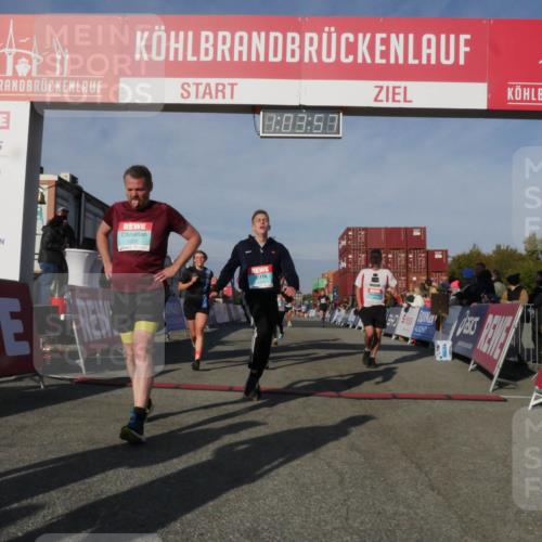 03.10.2025 - Köhlbrandbrückenlauf Matties Gatica Varas http://msf.ph/oto/9166657 03.10.2025 10:03:59 Ziel 1039, 3138, 3236, 3462, 3465, 3821 meine-sportfotos.de
