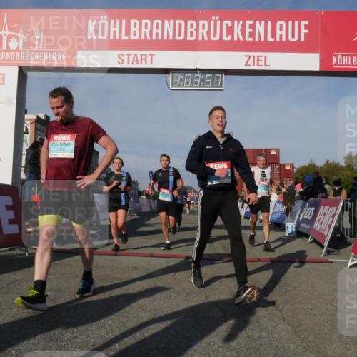 03.10.2025 - Köhlbrandbrückenlauf Matties Gatica Varas http://msf.ph/oto/9166659 03.10.2025 10:03:59 Ziel 1039, 3138, 3236, 3462, 3465, 3821 meine-sportfotos.de