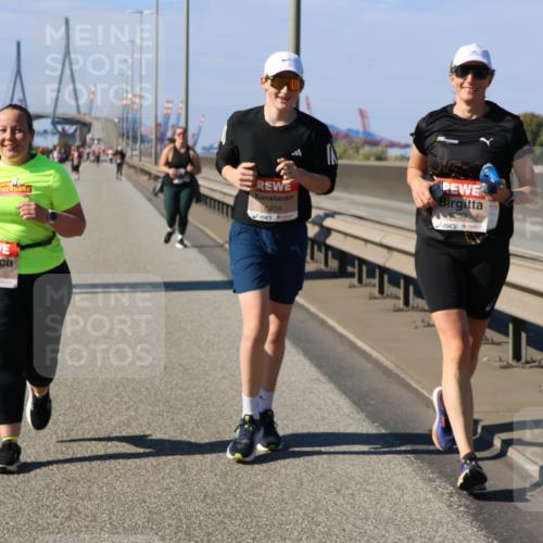 03.10.2025 - Köhlbrandbrückenlauf Strokosch-Dieckow http://msf.ph/oto/9166665 03.10.2025 13:21:10 Position 3 258, 6257 meine-sportfotos.de