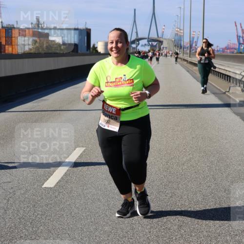 03.10.2025 - Köhlbrandbrückenlauf Strokosch-Dieckow http://msf.ph/oto/9166671 03.10.2025 13:21:11 Position 3 6258, 5932 meine-sportfotos.de