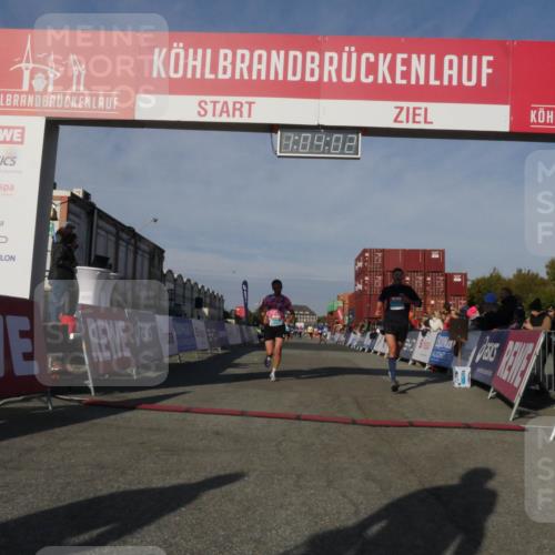 03.10.2025 - Köhlbrandbrückenlauf Matties Gatica Varas http://msf.ph/oto/9166674 03.10.2025 10:04:04 Ziel 1039, 1141, 3138 meine-sportfotos.de